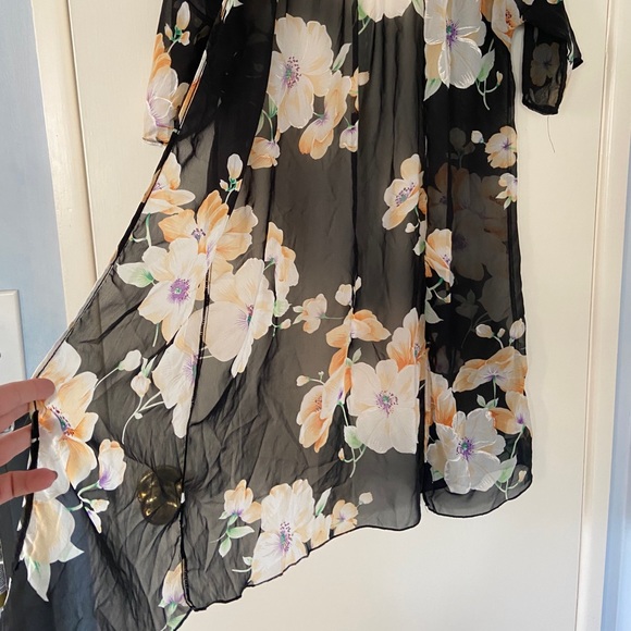 Floral kimono/beach cover up lightweight - Picture 4 of 5